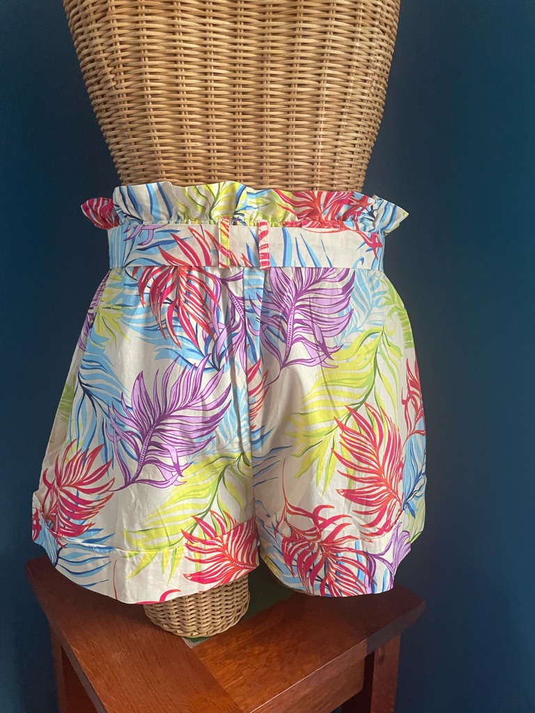 New Look Paper Bag Shorts Cotton Tropical Multi Colored Print Size Medium — image 6 of 8